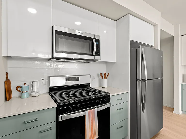 Splash Apartments — Photo 7
