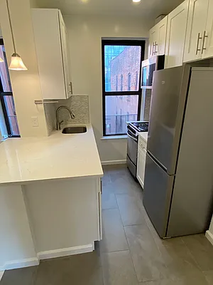 Rented by Akam Sales and Brokerage | media 24