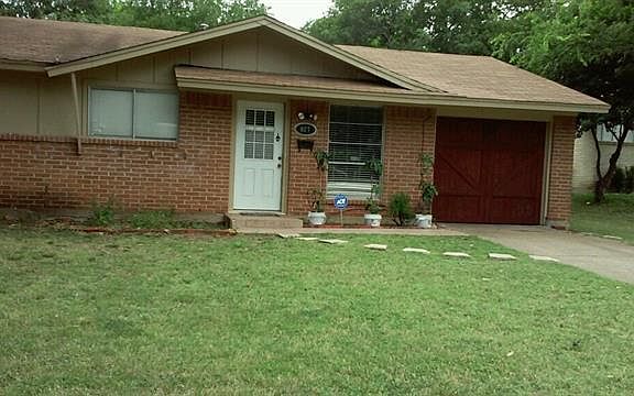3rd image of 907 Wren Cir