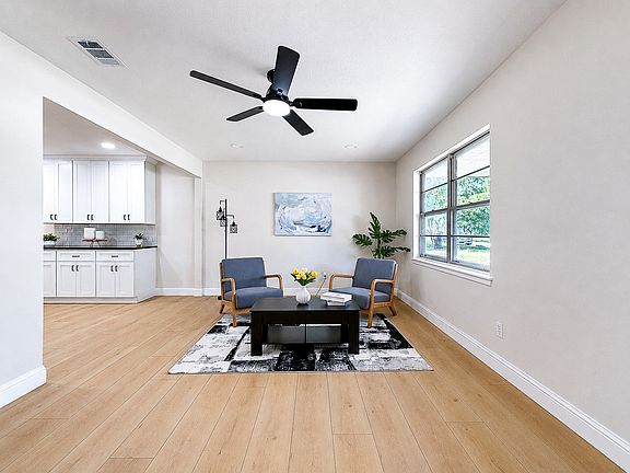 3rd image of 209 W Southern Ave