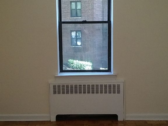 2nd image of 3840 Greystone Ave APT 1D