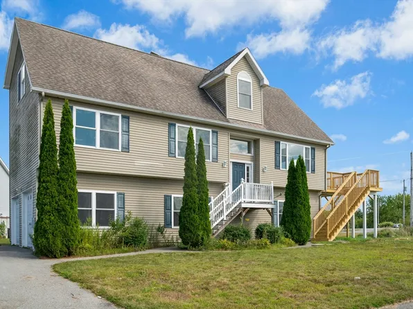 2 Brianna Dr, Webster, MA 01570