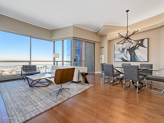 4th image of 420 E Waterside Dr Unit 3014