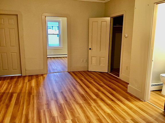3rd image of 260 Bradford Ave #1