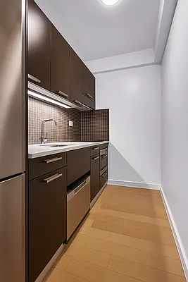 Rented by Manhattan Realty Group | media 3