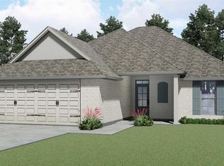 14975 Canyon Hill Dr, Walker, LA 70785