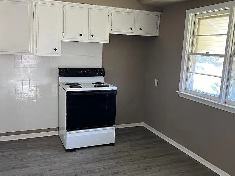 1532 Pettibone Ave — Photo 6