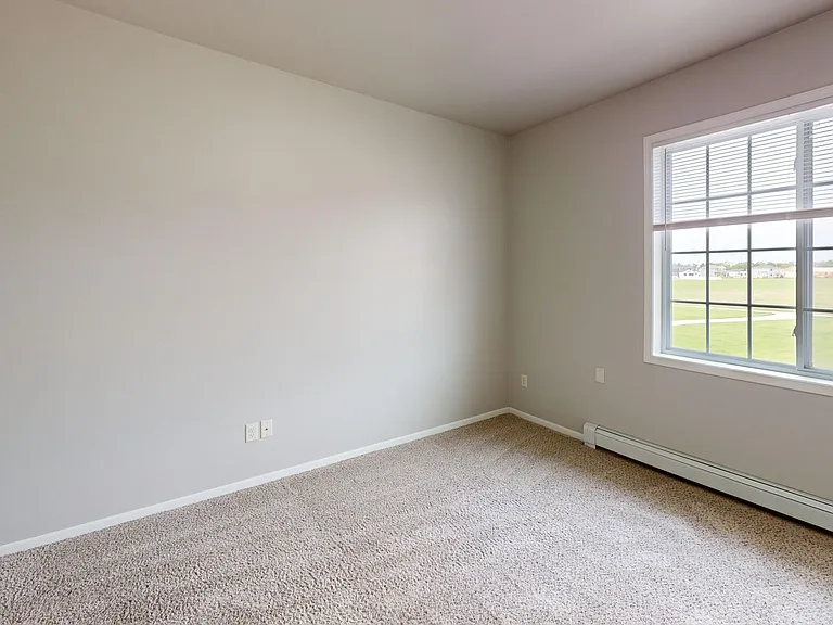 Crystal Creek Apartments — Photo 17