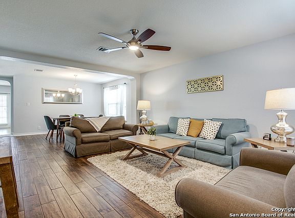4th image of 1011 Daffodil Way
