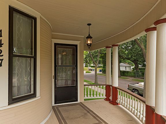 5th image of 1427 Fremont Ave N