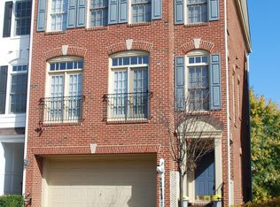109 Oak Knoll Ter, Rockville, MD