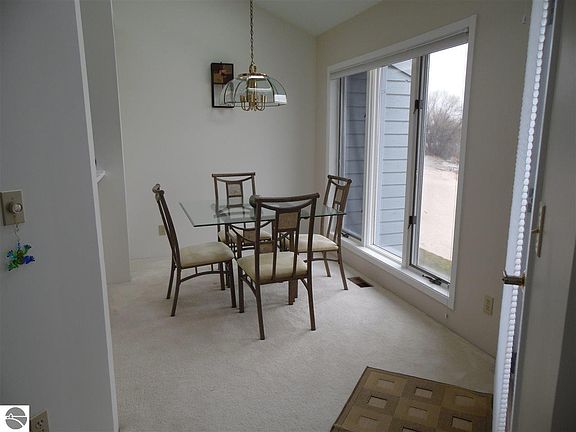 3rd image of 317 W Lake St Unit 17