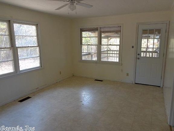 4th image of 88 Skyline Dr