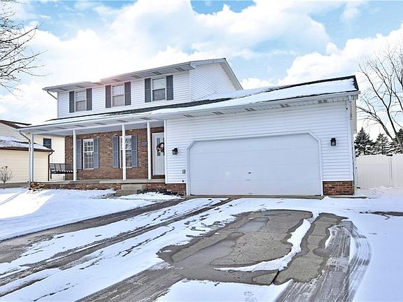2nd image of 1134 Lantern Ln