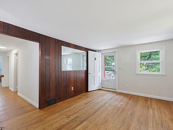 5th image of 214 School St