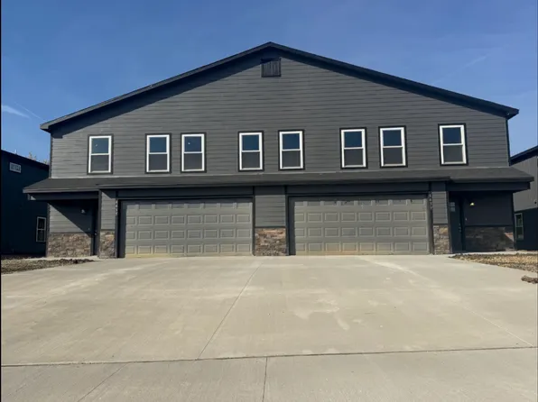 4437 SE Gemstone Ln, Topeka, KS 66609