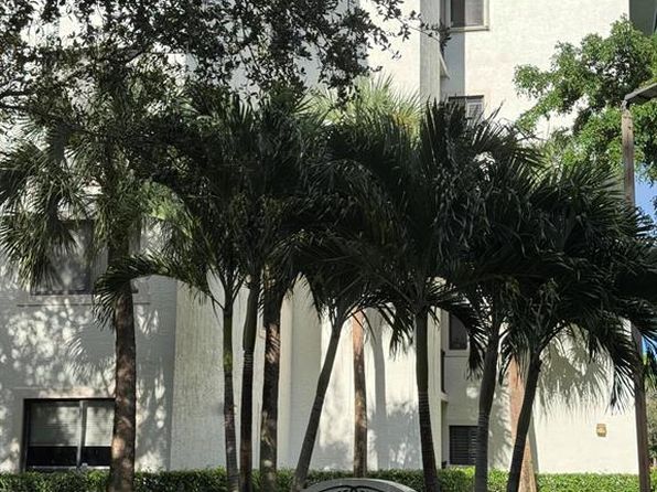 2105 Lavers Cir APT 209