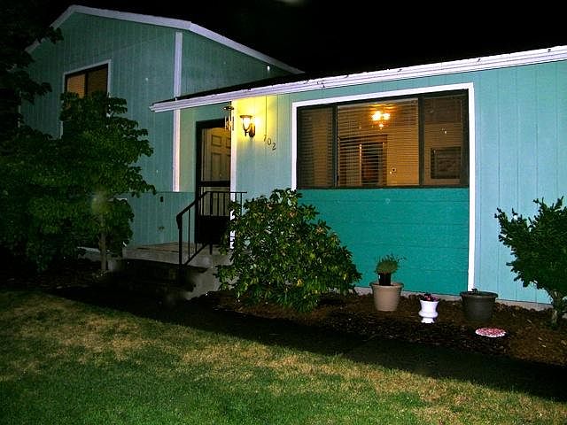 2nd image of 702 E Sierra Ave