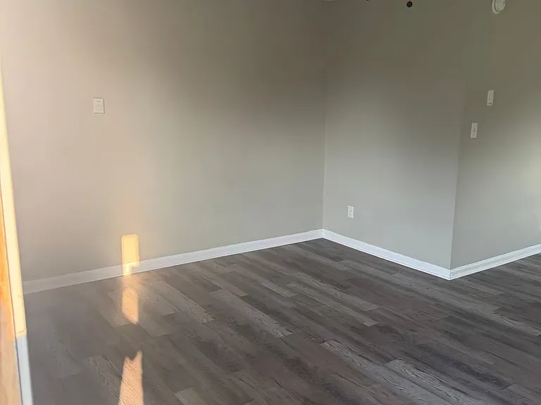 2132 Rockcreek Dr — Photo 3