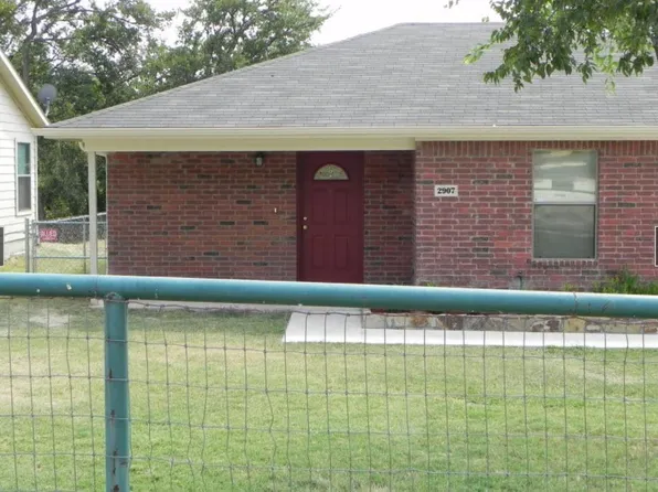 2907 NW 20th St, Fort Worth, TX 76106