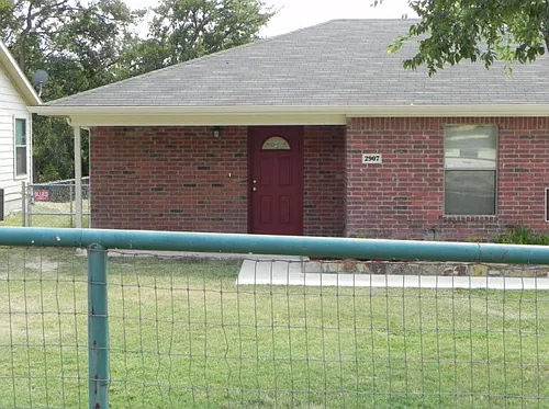 2907 NW 20th St Photo 1