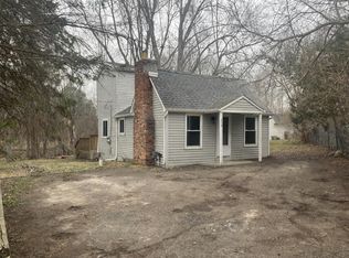278 E Peterson Dr, Brighton, MI