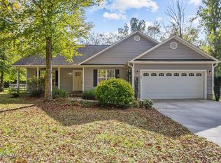 190 Old Beechtree Ln, Jacksonville, NC 28540