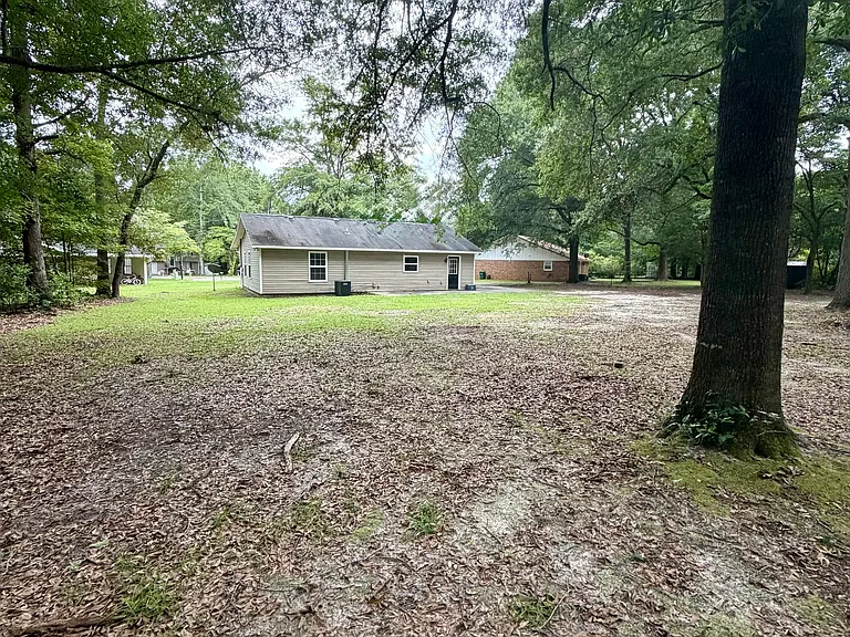 513 Cherokee Ct — Photo 35
