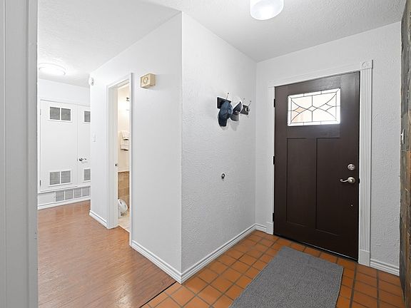 2nd image of 1900 McDonald St