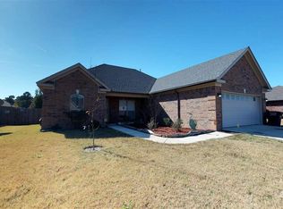 1309 Puritan Dr, Jacksonville, AR 72076