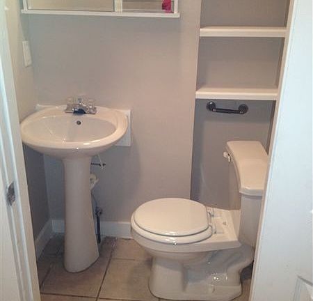 4th image of 1060 Lafayette Ave SE
