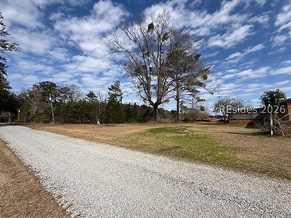 5th image of 110 Brickyard Point