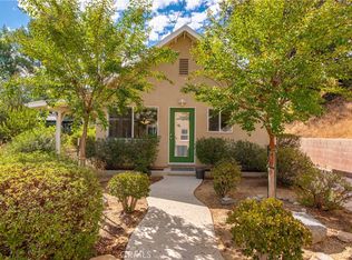 23416 Community St #B, Canoga Park, CA 91304