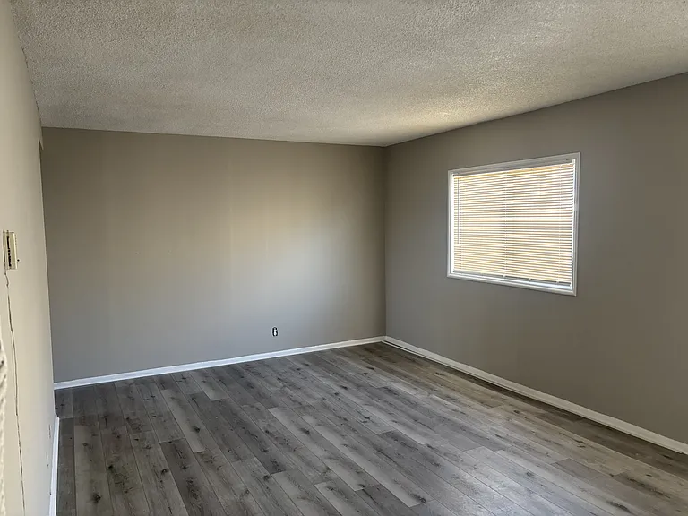 636 Hardin Dr #4 — Photo 12