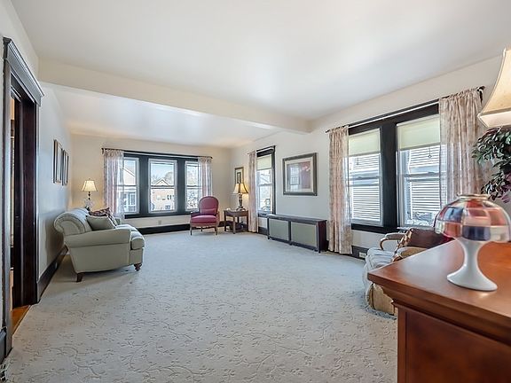3rd image of 146-148 Easton St