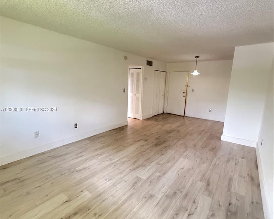 1st image of 606 W 81st St APT 209