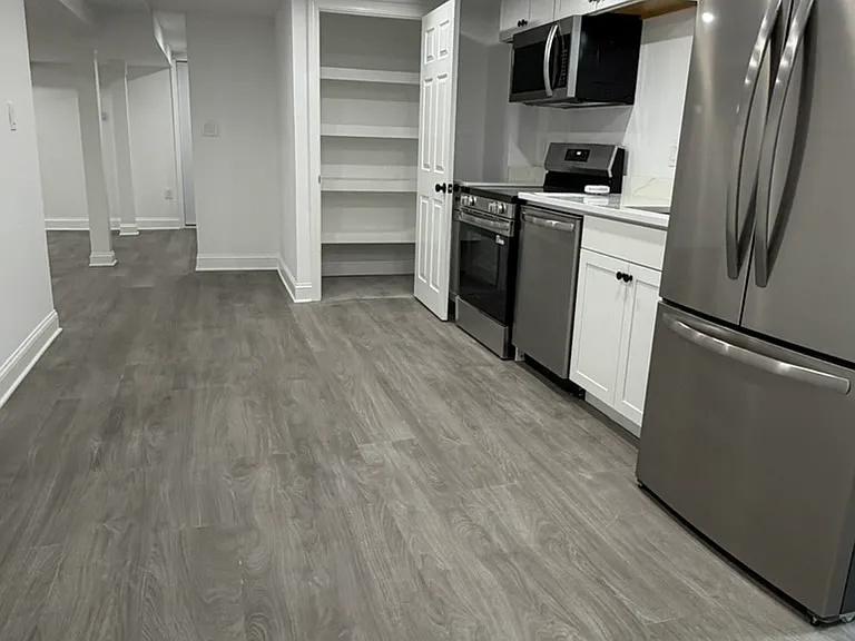 115 Bunker Hill Ln — Photo 5