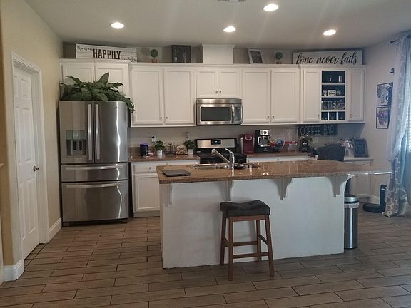 3rd image of 1755 W Summer Blossom Way