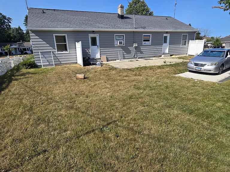 2221 Mayflower Ave — Photo 20