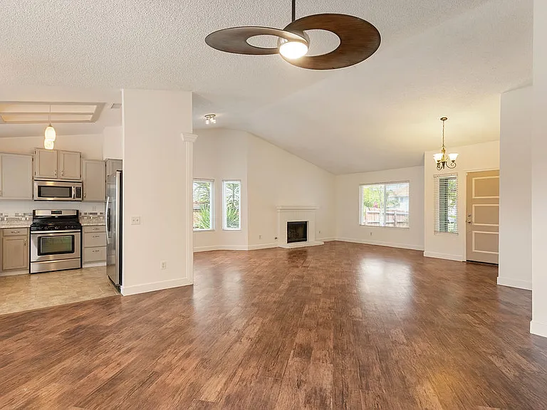 22943 Navut Ave — Photo 14