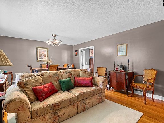 4th image of 203 Luther Rd