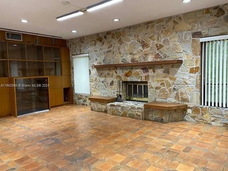 4450 S Jog Rd — Photo 5