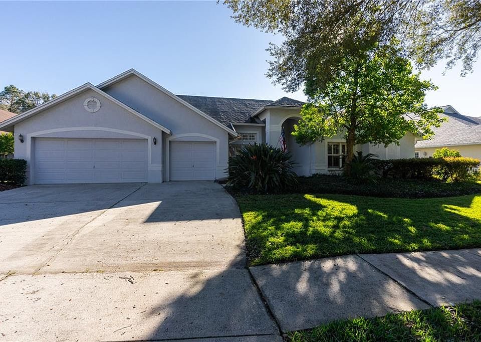 1st image of 17517 Edinburgh Dr