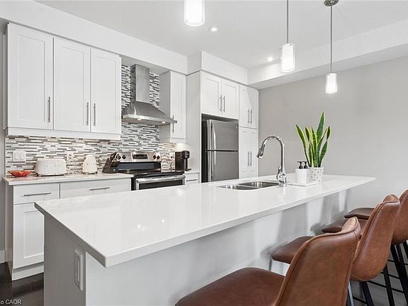 2nd image of 32 Arkell Rd #9