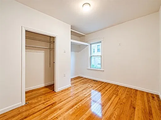 4 bed, 1225 sqft, $2,050 — Photo 4