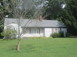 8683 Warwick Rd SE, Warren, OH 44484