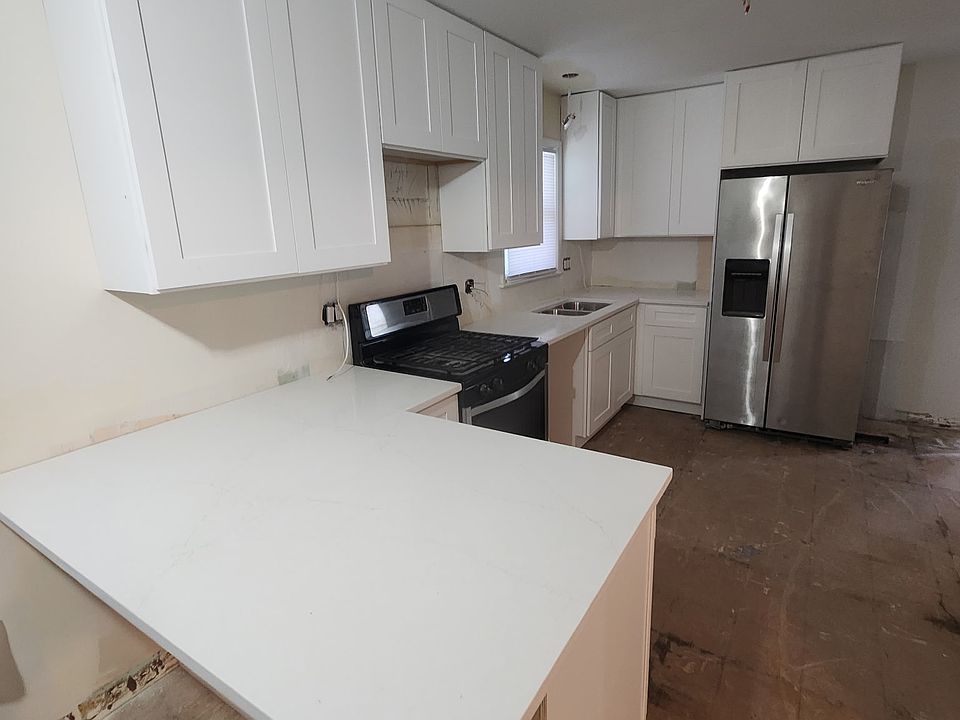 1st image of 116 Vale Ave N