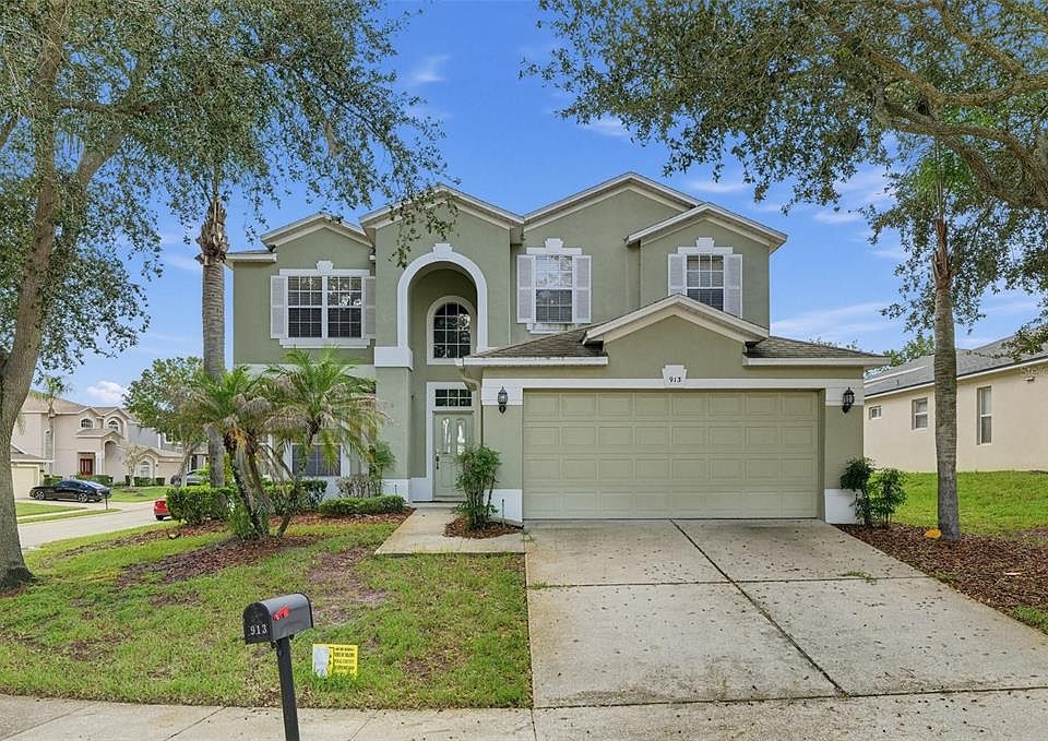 1st image of 913 HENLEY CIRCLE