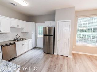 300 Brentwood Dr, Newnan, GA