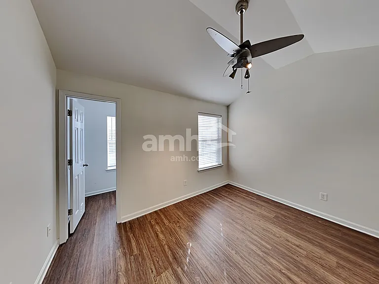 105 Hidden Creek Dr — Photo 18